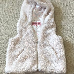 Super cute fuzzy vest